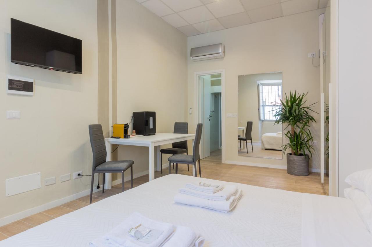 Center Rooms Piacenza Eksteriør billede
